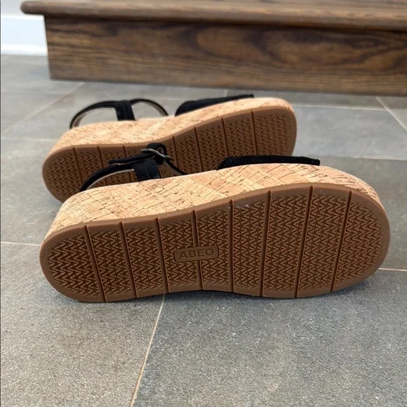 Abeo Devyn Black Wedge Sandals - Picture 5 of 6